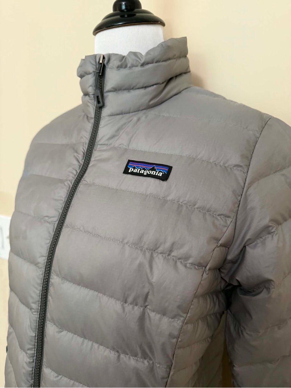 Patagonia Down Sweater Full Zip Womens Puffer Jacket - Picture 4 of 11
